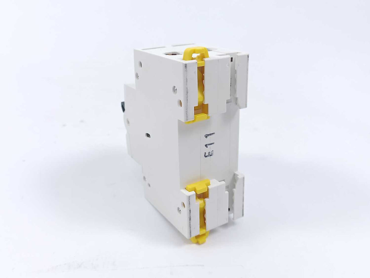 Schneider Electric A9D37210 Earth Leakage Circuit Breaker Batch 4. Pcs.