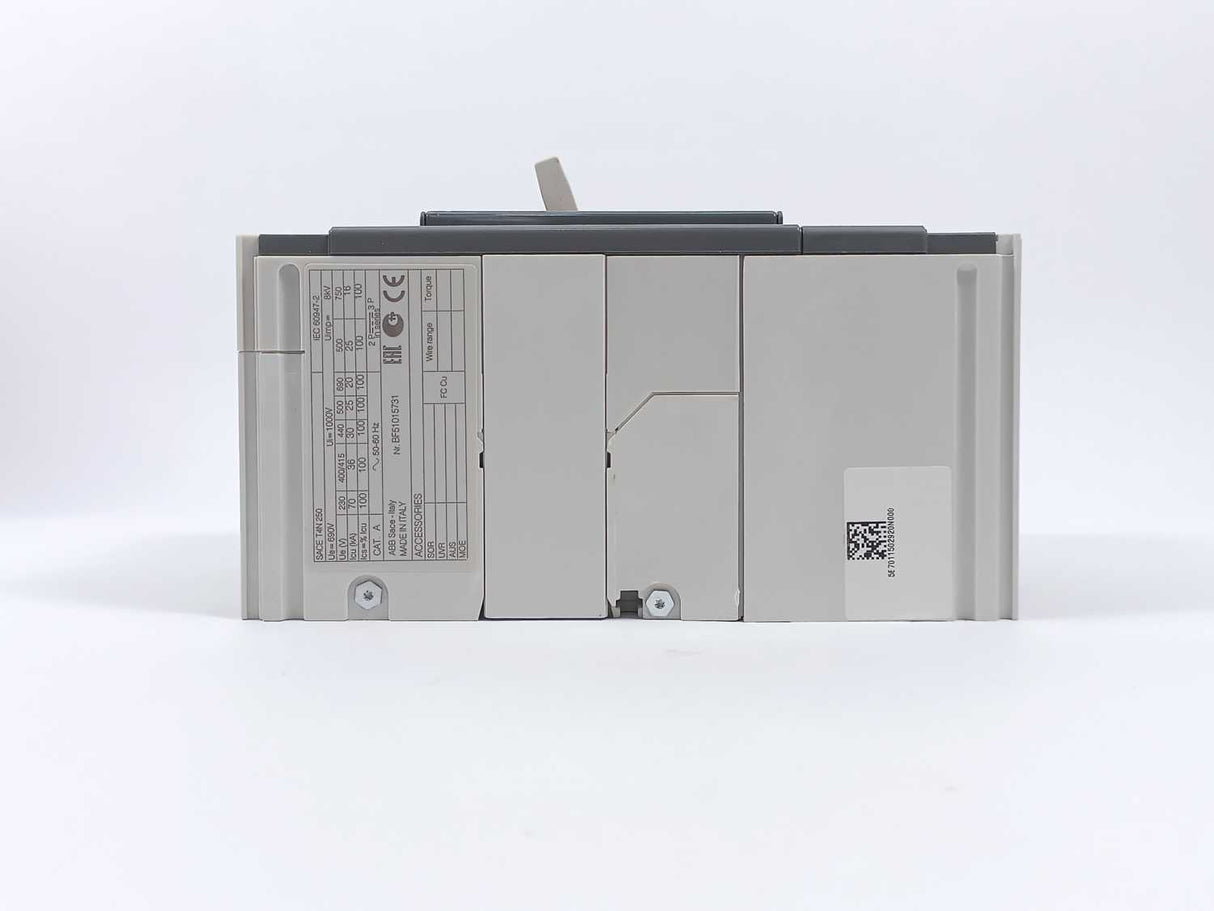 ABB 1SDA054271R1  Circuit Breaker, T4N 250 TMA 125-1250 4p F F InN=100%In
