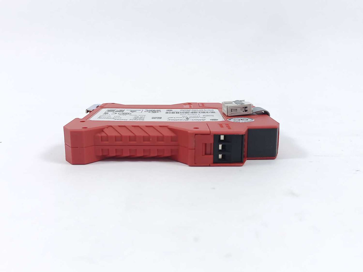 AB 440R-H23178 SER. A Safety Relay 24VDC 2W 2-Inputs MSR220P