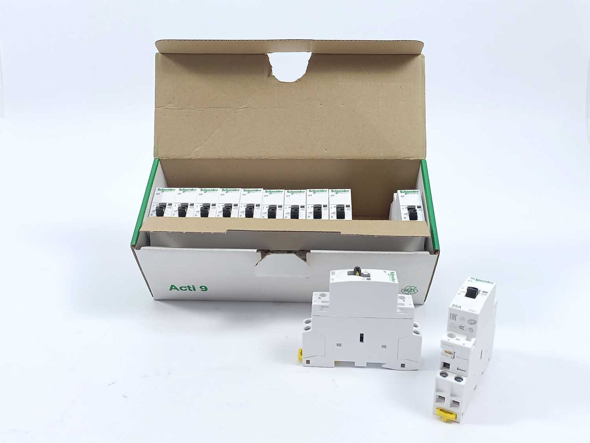 Schneider Electric A9C21132 Contactor With Manuel Selector 2NO 25A Batch 12pcs.