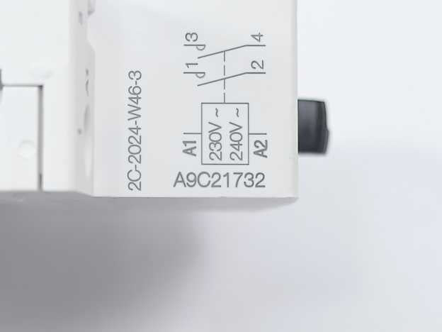 Schneider Electric A9C21132 Contactor With Manuel Selector 2NO 25A Batch 12pcs.