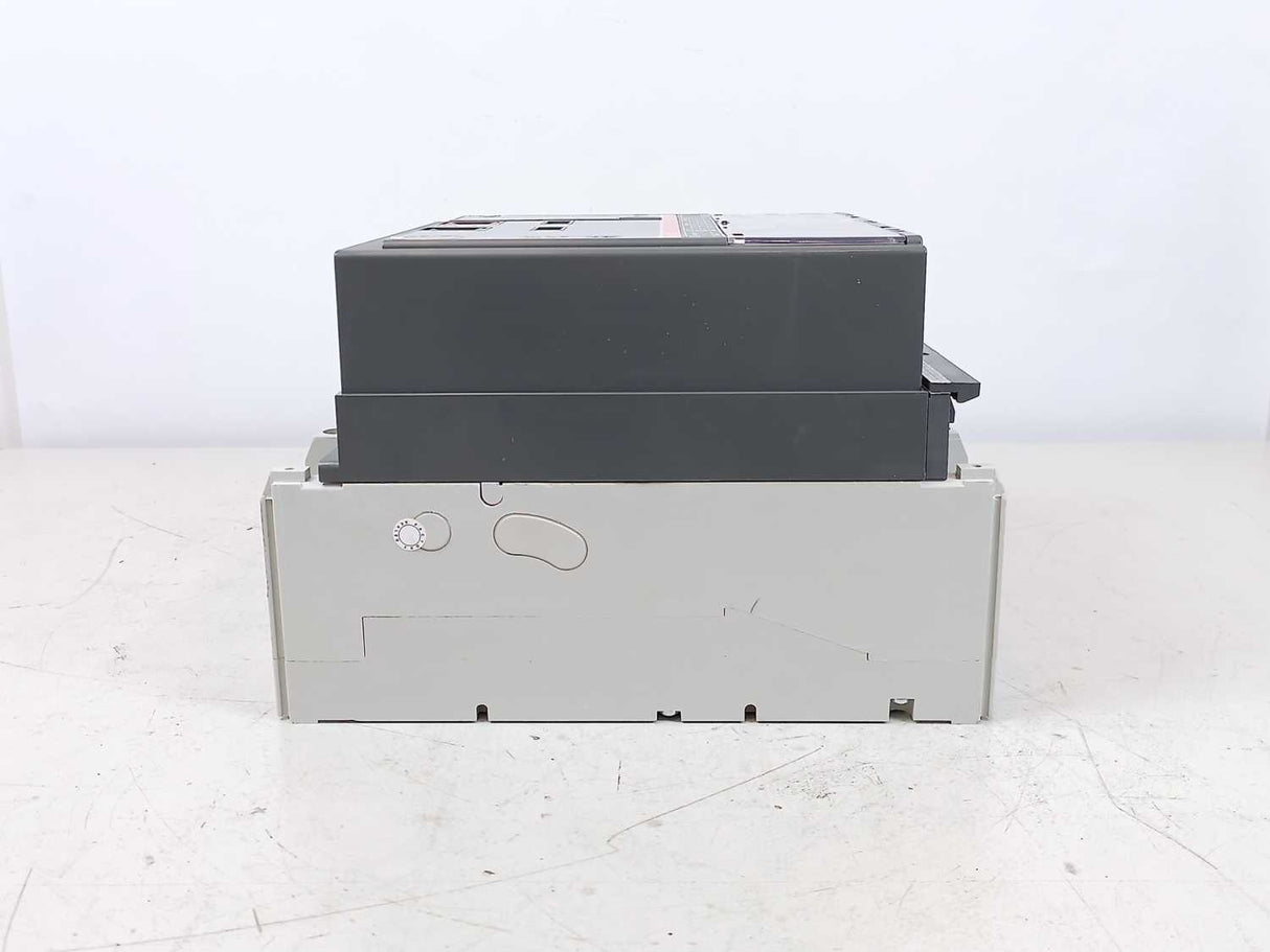 ABB 1SDA061989R1 Circuit Breaker TMAX T7S 800 Fixed 4-Pole