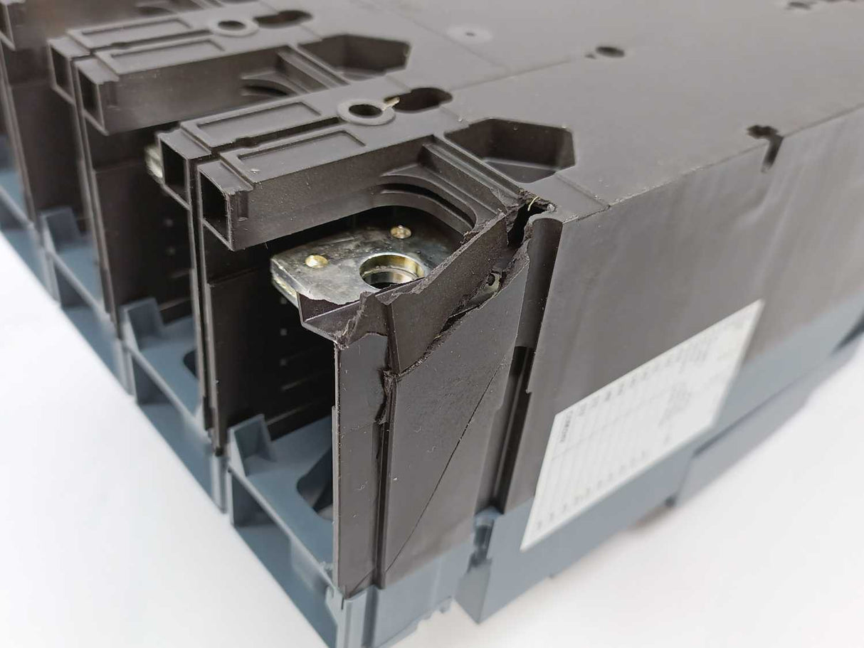 Siemens 3VA1463-4GF42-0AA0 Circuit Breaker Frame 630S