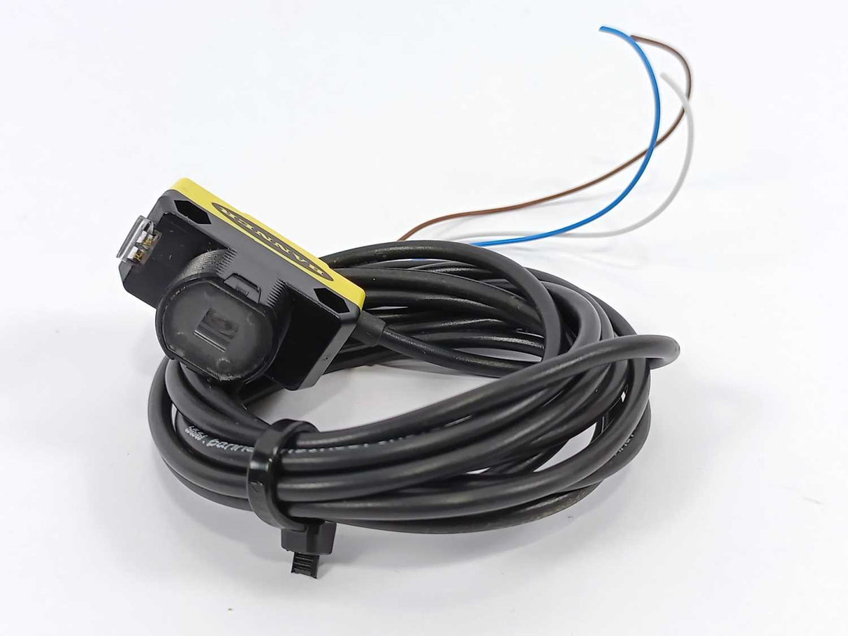 Banner Engineering QS186LE212 All Purpose Photoelectric Sensor