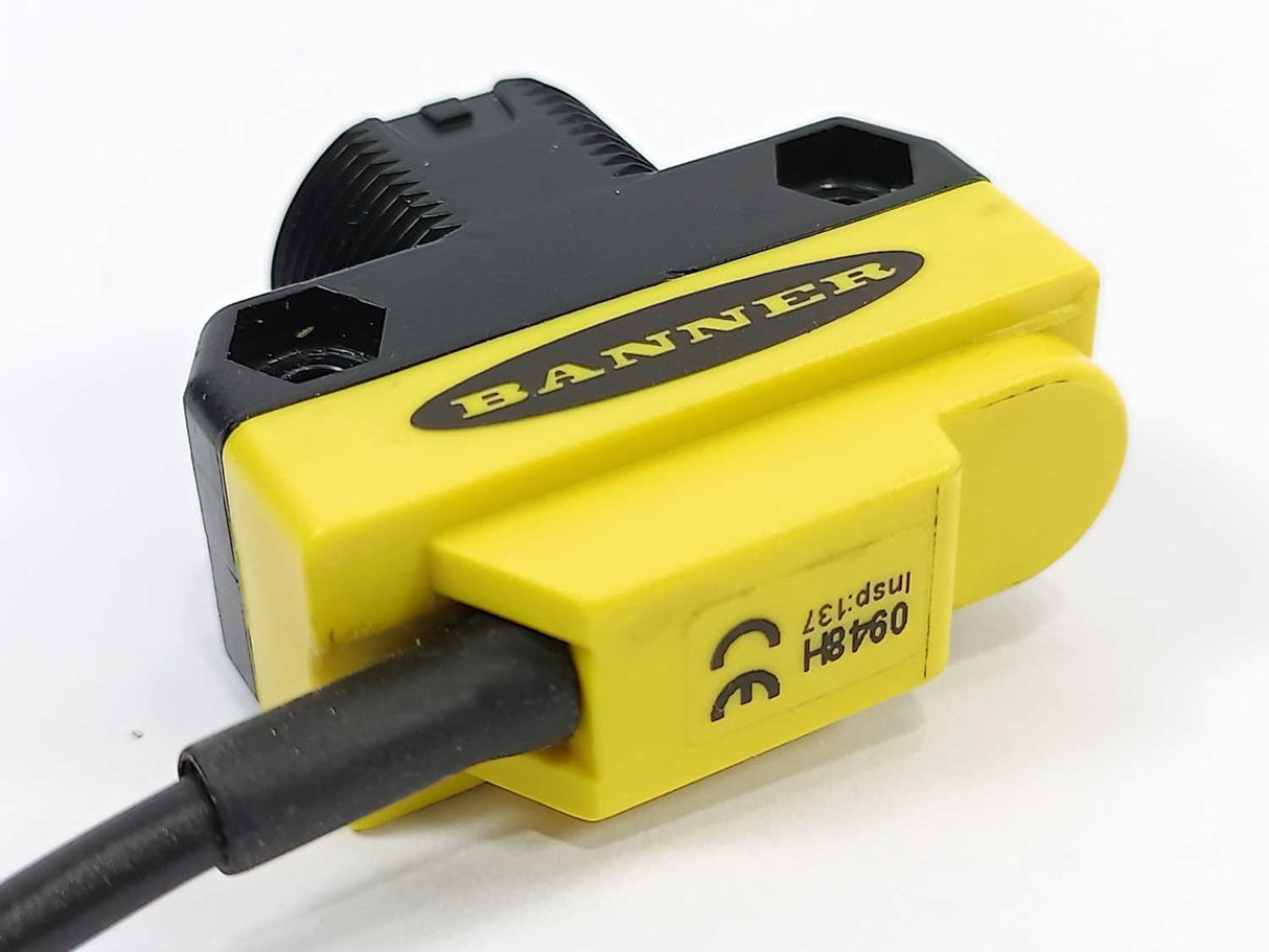 Banner Engineering QS186LE212 All Purpose Photoelectric Sensor