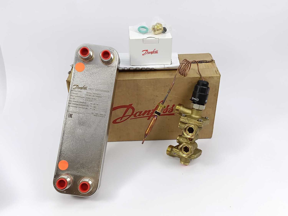 Danfoss 003L3903 IHPT+XB 06H-1-26 Temp. Controller and Heat Exchanger