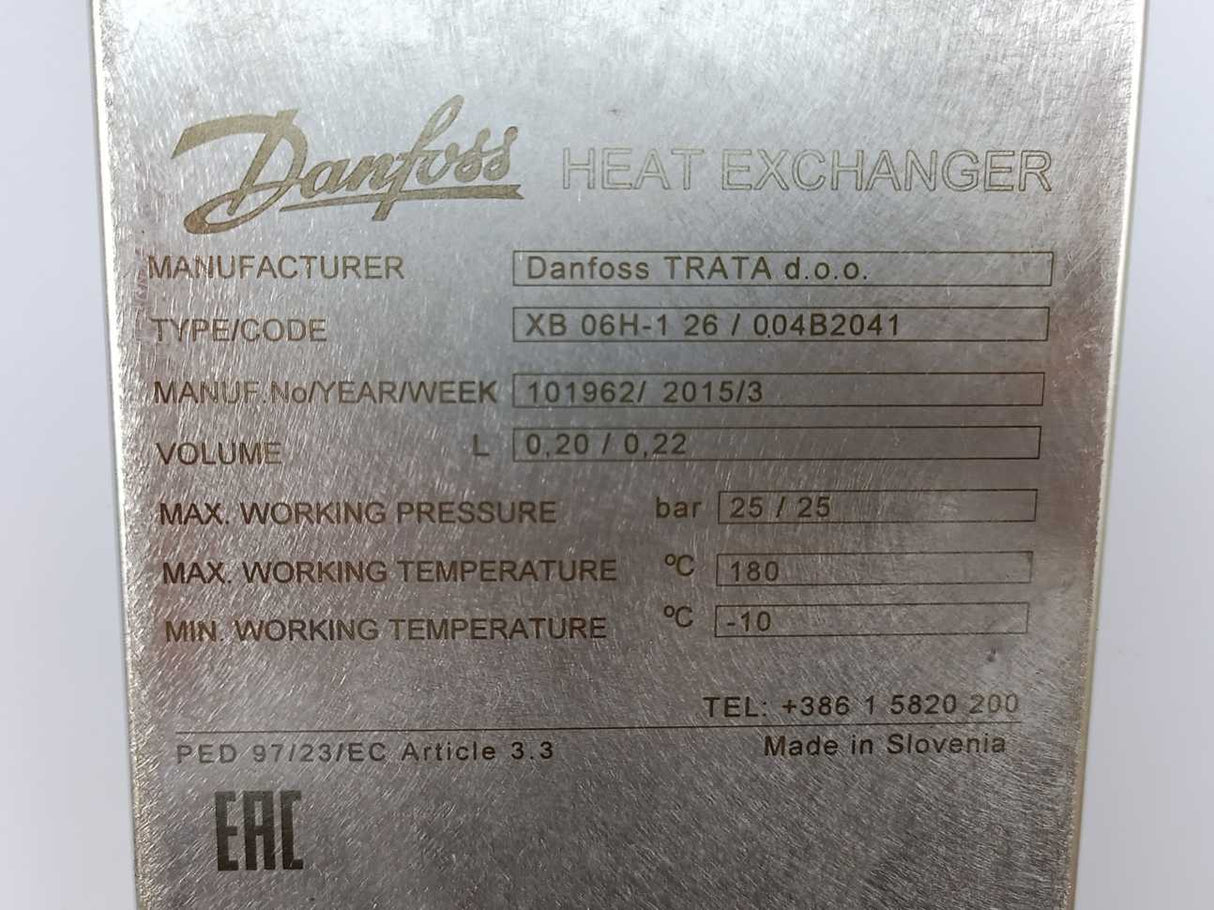 Danfoss 003L3903 IHPT+XB 06H-1-26 Temp. Controller and Heat Exchanger