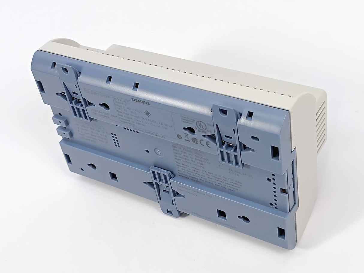 Siemens S55626-C387-A411 POL638.70/DH1 Programmable Controller. 21IOs