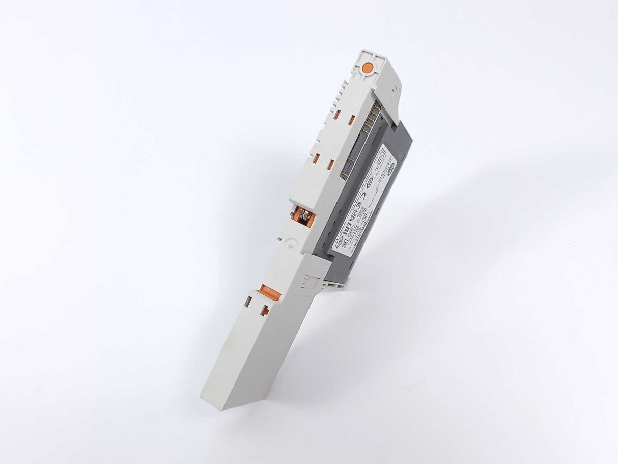 AB 1734-IB8 Ser. D, FW 3.031POINT I/O 8 Point Digital Input Module, w/ 1734-TOP