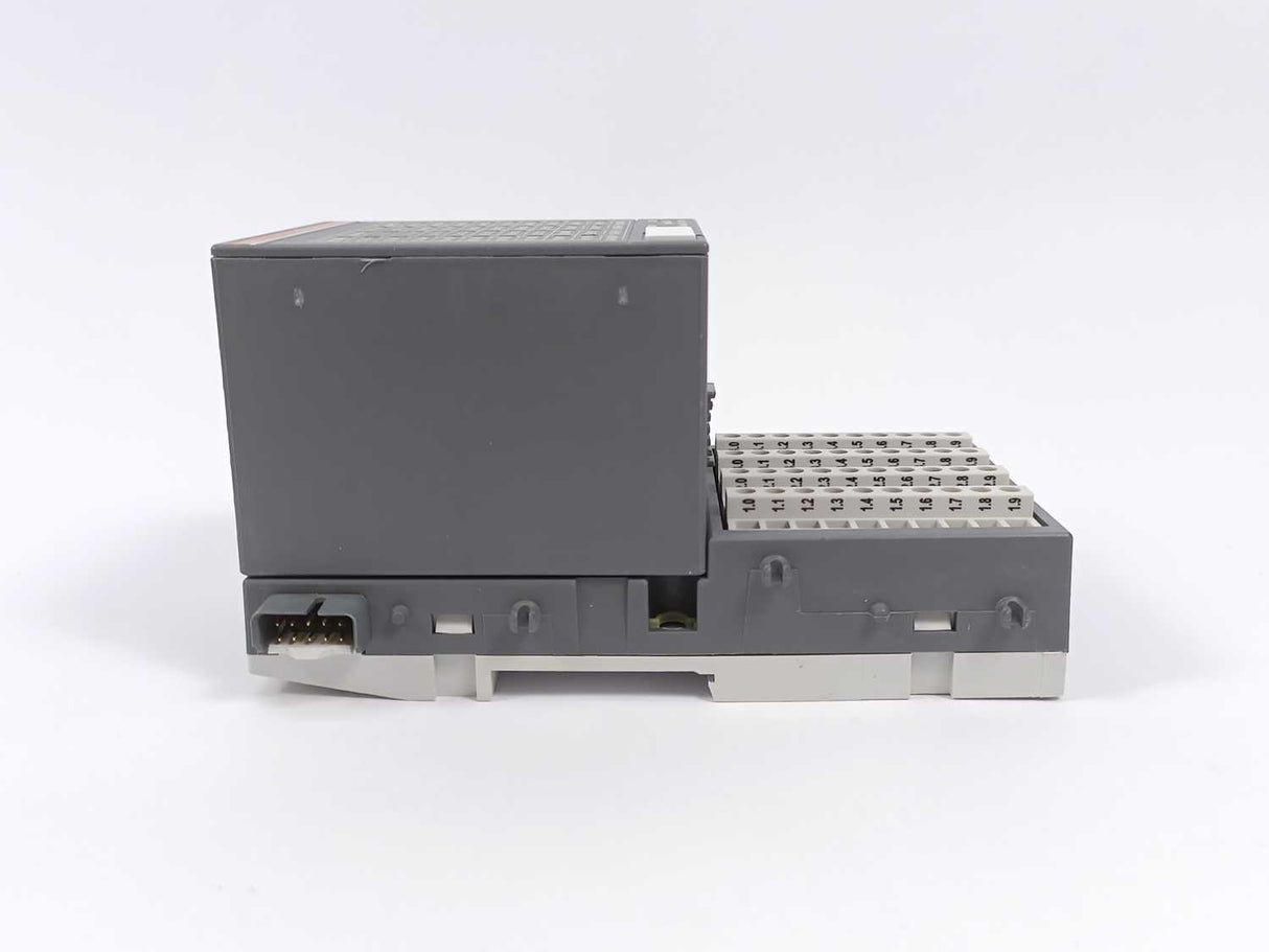 ABB 1SAP440500R0001 DC523-XC Digital I/O Module w/ 1SAP212200R0001 Terminal Unit