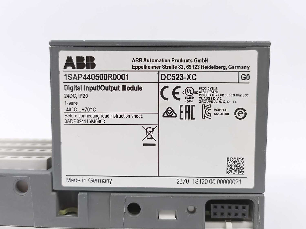 ABB 1SAP440500R0001 DC523-XC Digital I/O Module w/ 1SAP212200R0001 Terminal Unit