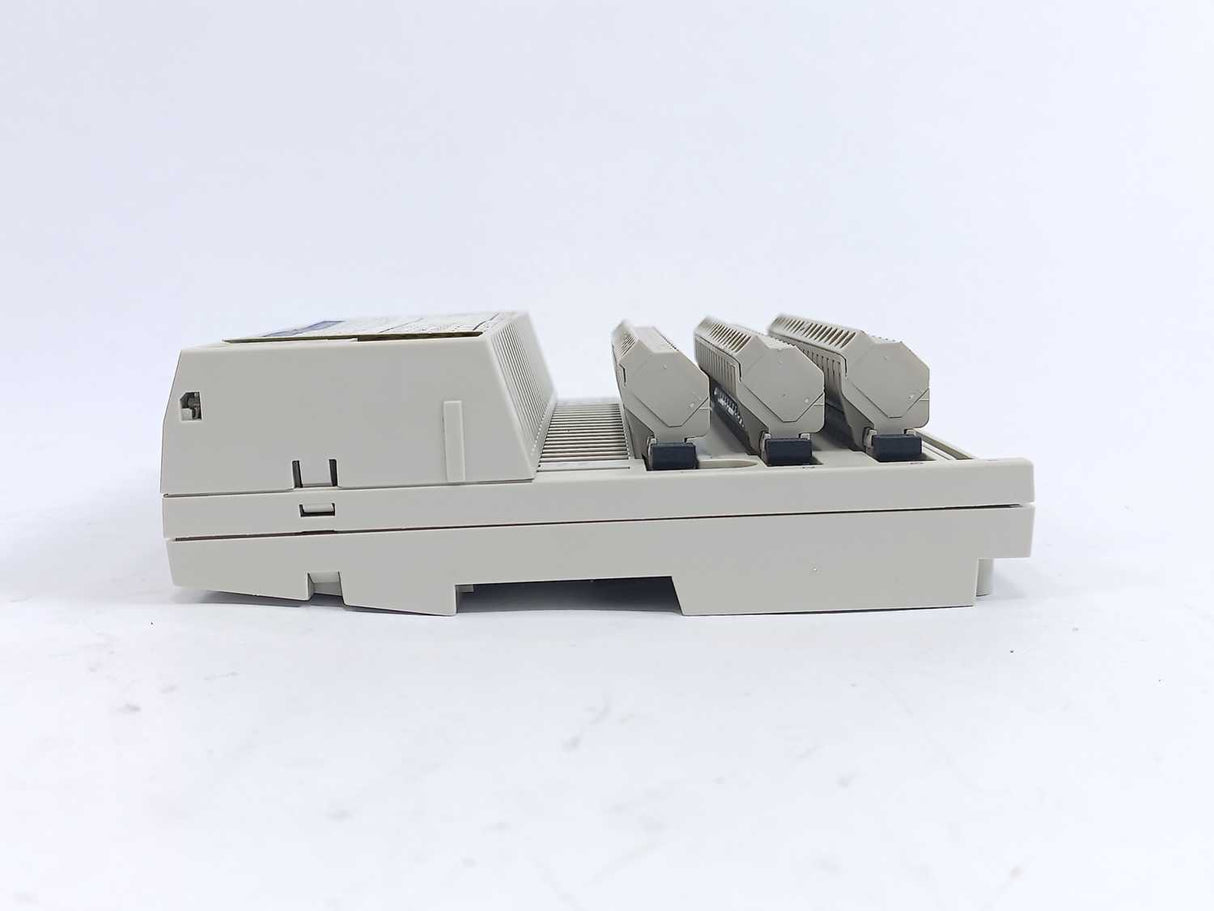 Schneider Electric 170ADI35000 TSX Momentum I/O Base, 24VDC-32PT IN