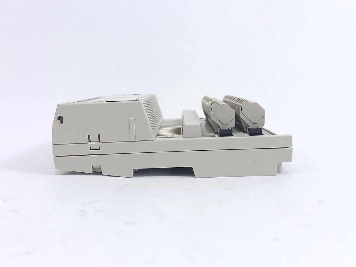 Schneider Electric 170ADO34000 TSX Momentum I/O Base, 24VDC-16PT OUT 0.5A