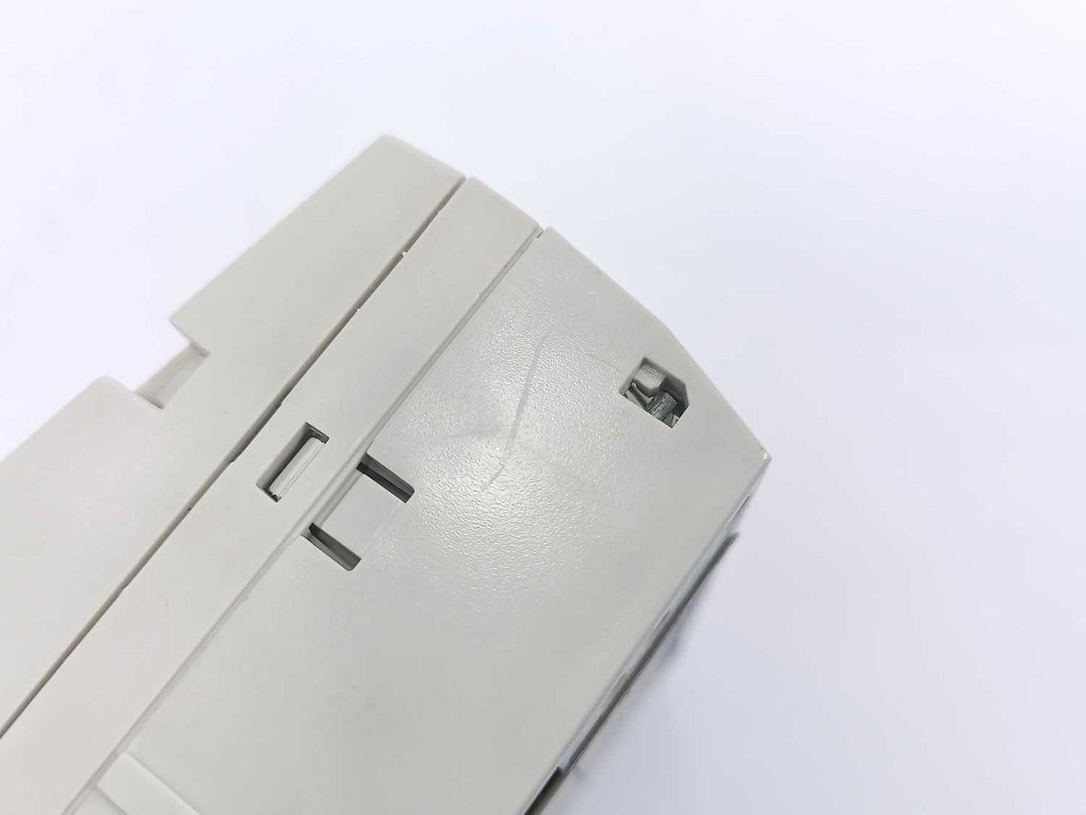 Schneider Electric 170ADO35000 TSX Momentum I/O Base 24VDC-32PT Out