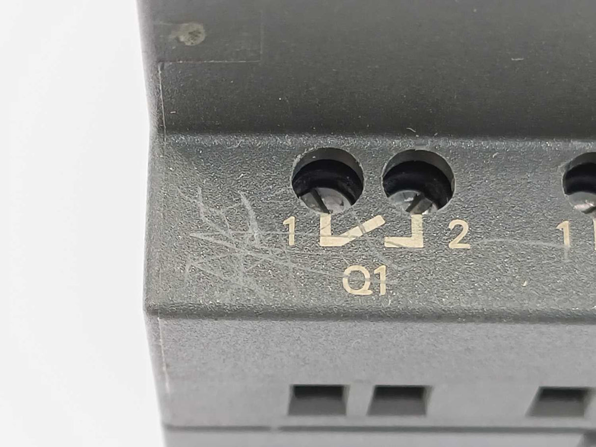Siemens 6ED1052-1MD00-0BA6 Logo! Logic Module 12/24VDC