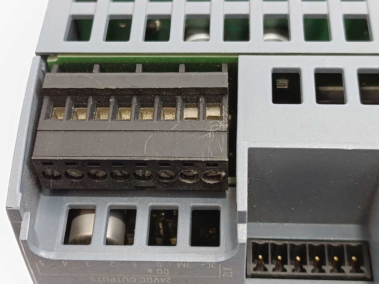 Siemens 6ES7212-1AE31-0XB0 S7-1200 Simatic Controller