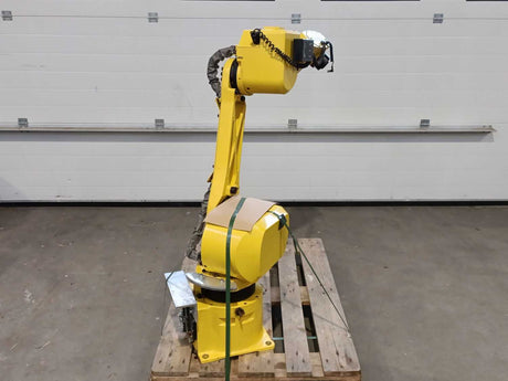 Fanuc A05B-1215-B601 ARC Mate 100iB Robot Arm