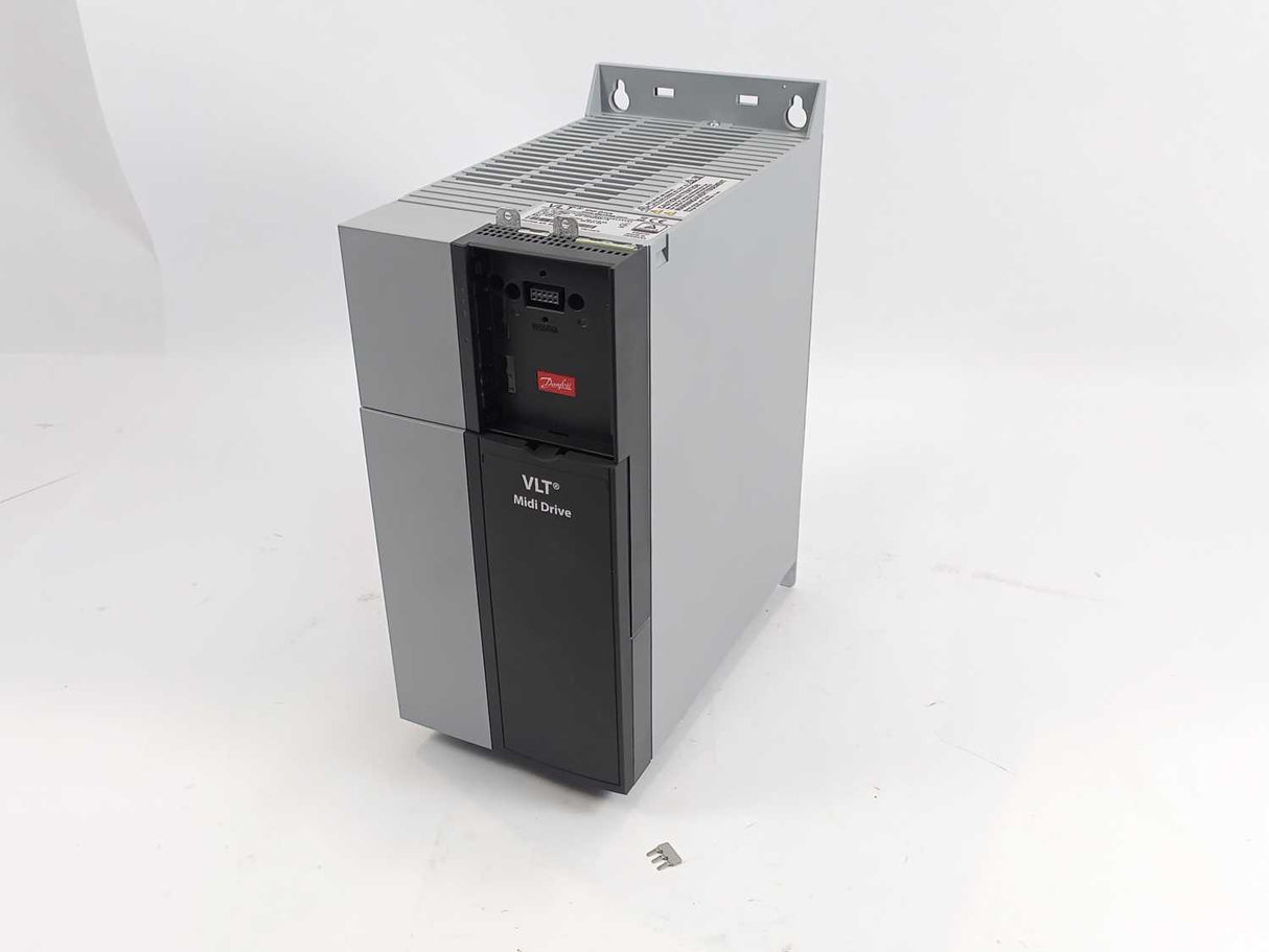 Danfoss 134U2987 VLT Midi Drive FC-280P11KT4E20H1BXCXXXSXXXXAX