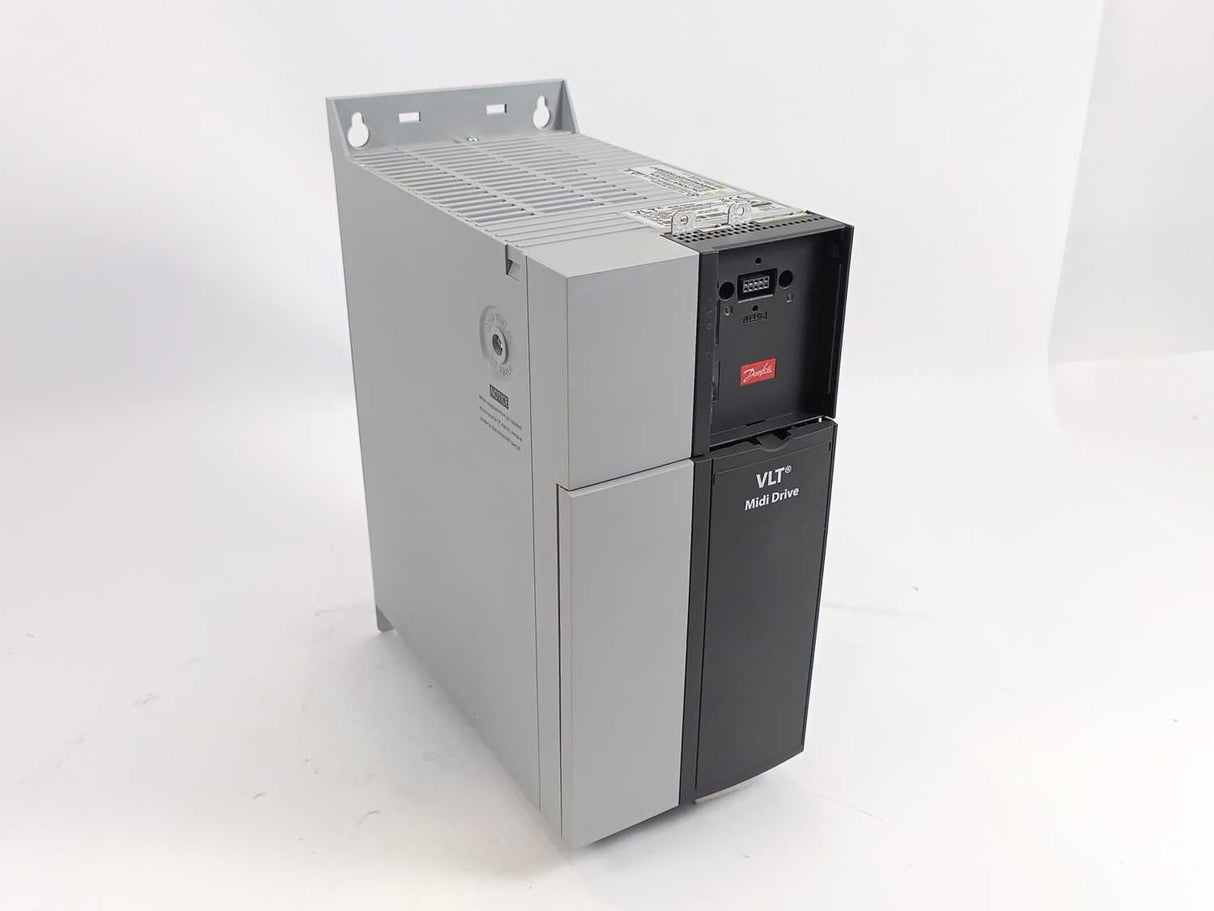 Danfoss 134U2987 VLT Midi Drive FC-280P11KT4E20H1BXCXXXSXXXXAX