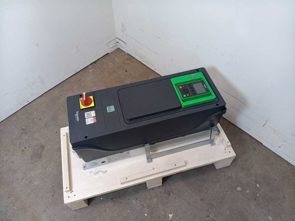Schneider Electric ATV950U07N4E Altivar 950 0.75kW - 1HP