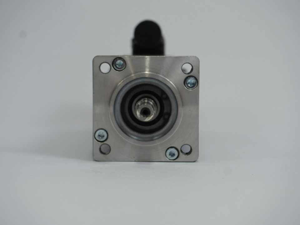 Beckhoff AM8122-0JH1-0000 Servo Motor