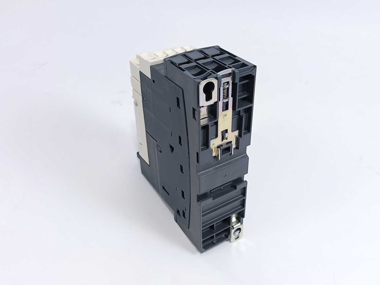 Schneider Electric LUB12 Power Base W/ LUCA1XBL Controller