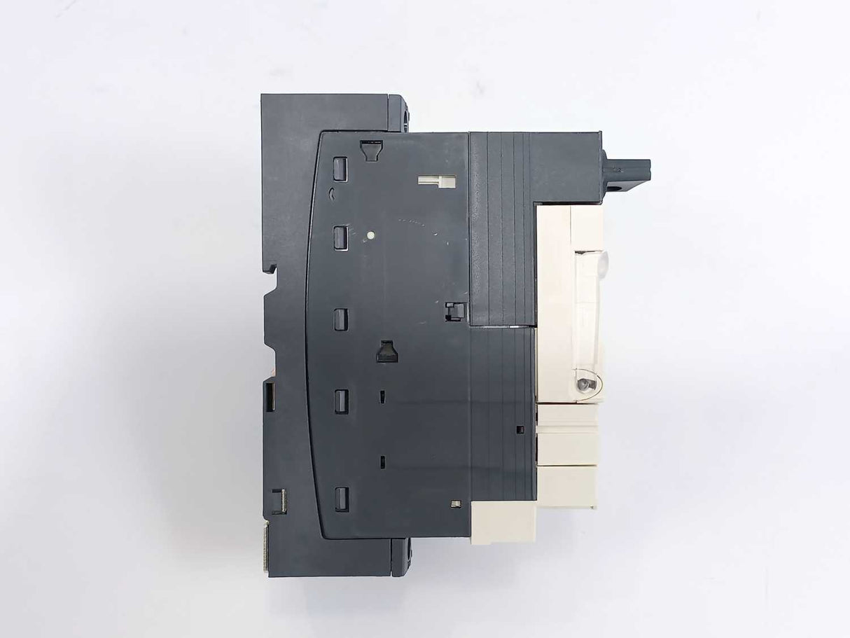 Schneider Electric LUB12 Power Base W/ LUCA1XBL Controller