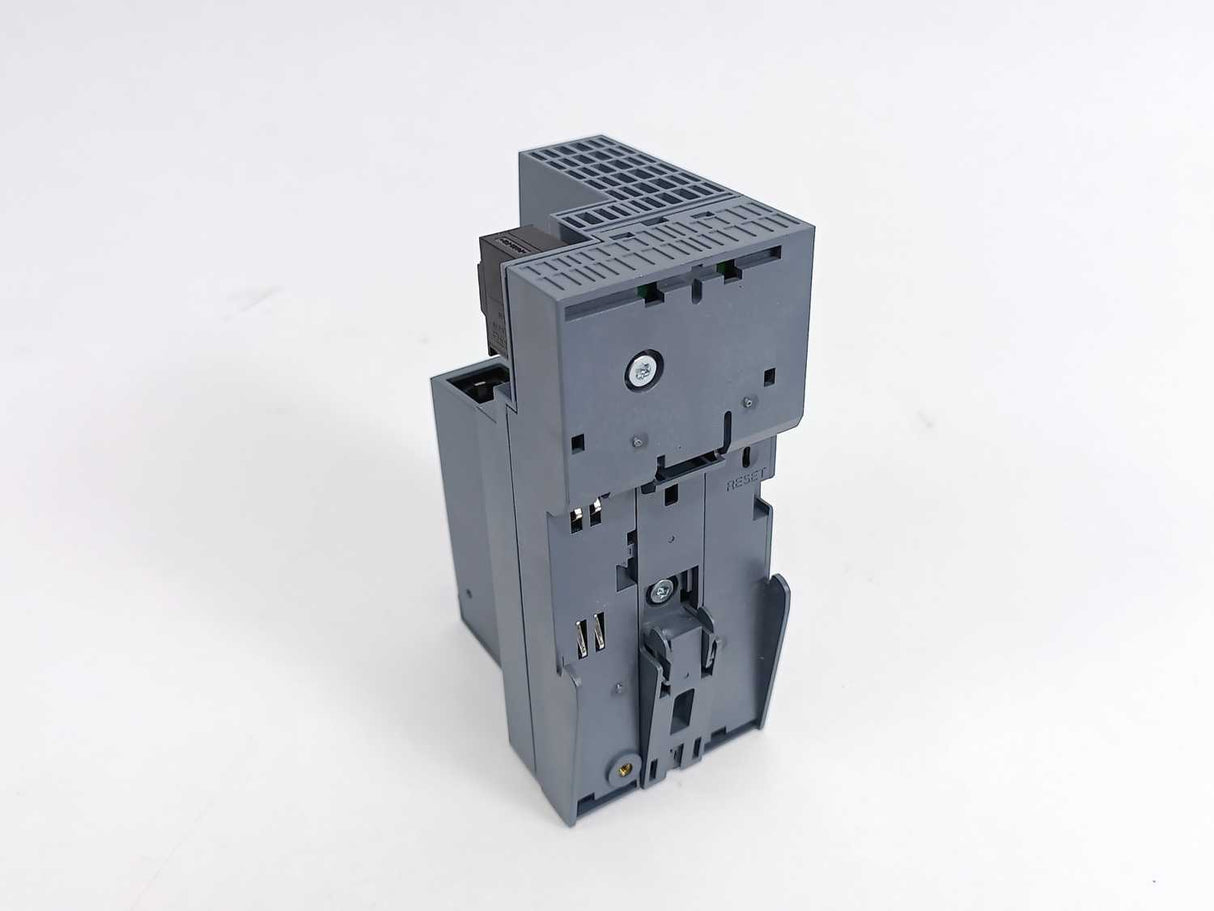 Siemens 6ES7 155-6AU01-0BN0 SIMATIC ET 200SP Interface w/ 6ES7193-6AR00-0AA0