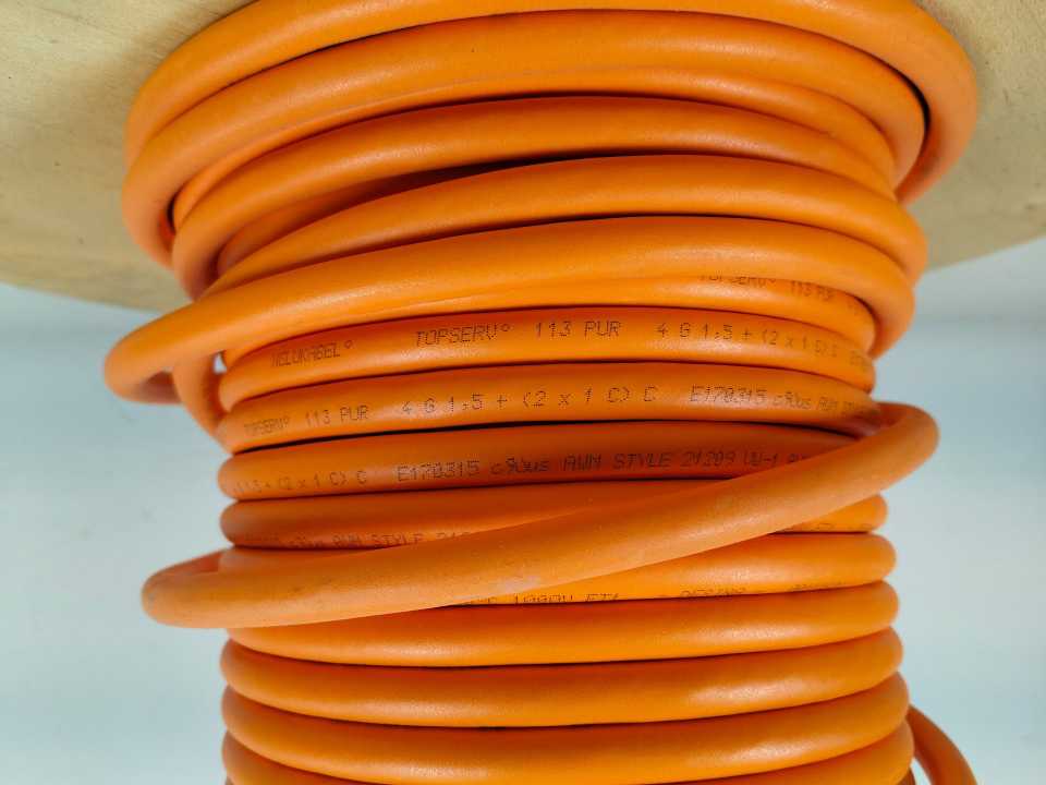 HELUKABEL 74506 TOPSERV 113 PUR (4G1,5 + (2x1)) mm² Orange Cable. 200m Spool