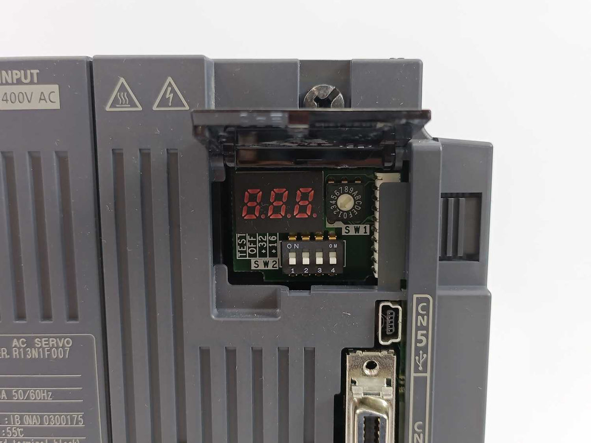 Mitsubishi MR-J4-500B4-RJ MELSERVO-J4 Digital AC Servo Amplifier
