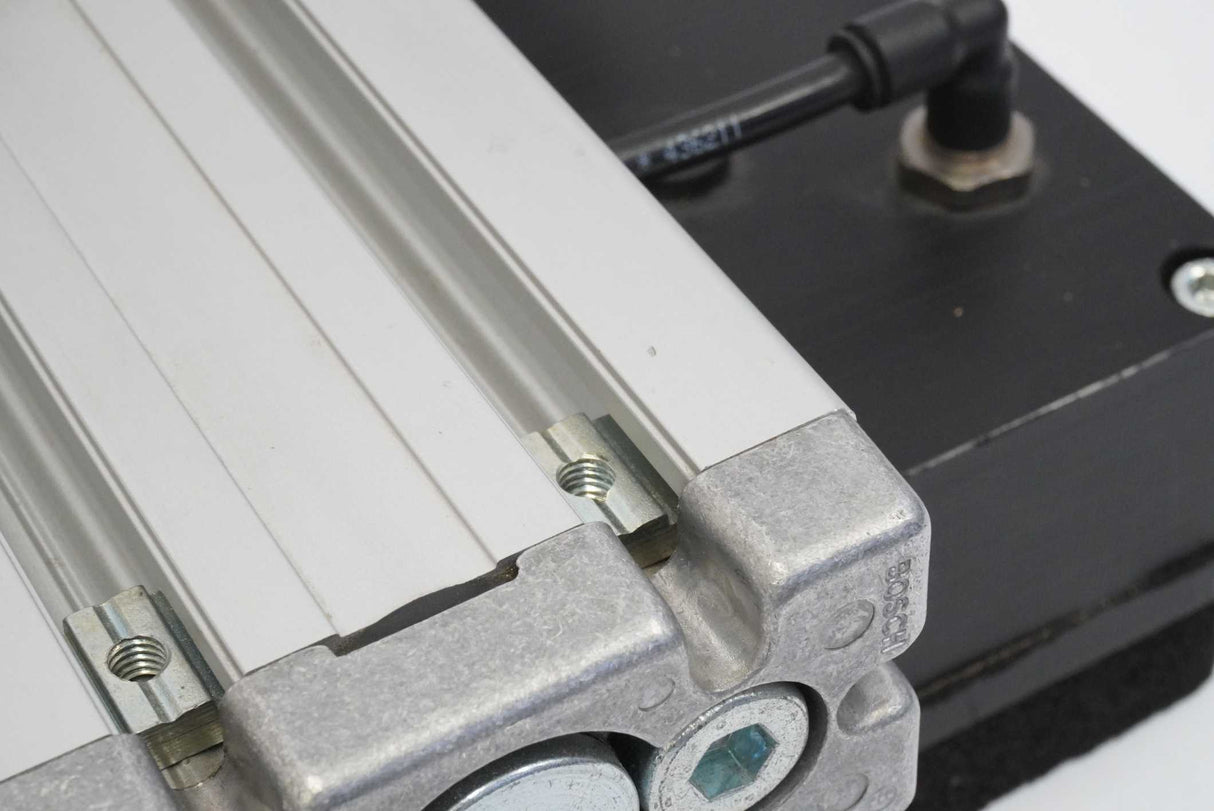P.D. Lyftteknik AB 110563 Vacuum Gripper Assembly with Pneumatic Cylinder