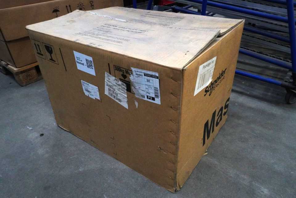 Schneider Electric 18100197449 Masterpact NT06H2 NW Series Air Circuit Breaker