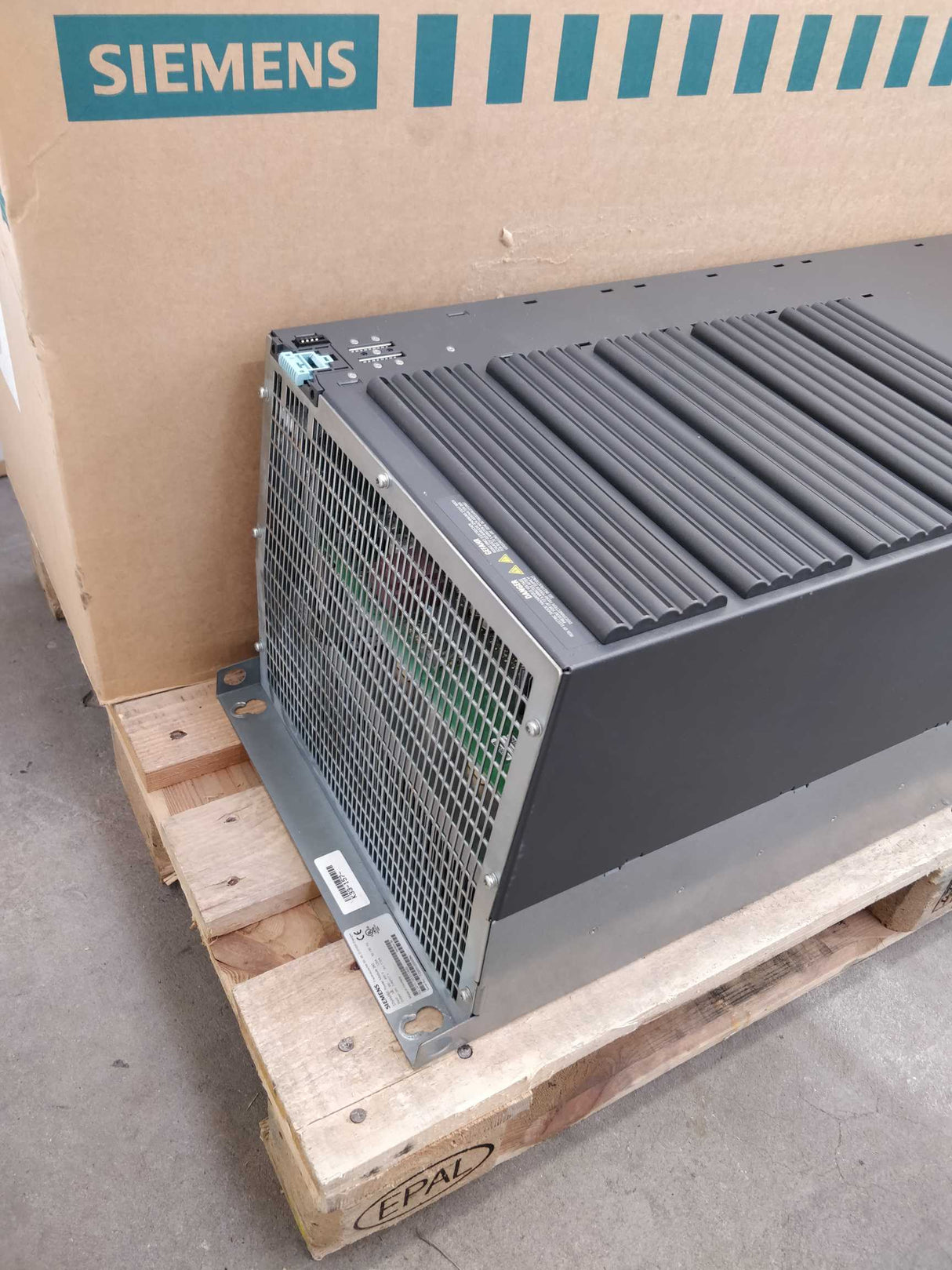 Siemens 6SL3210-1SE31-1AA0 S120 converter PM340 55kW