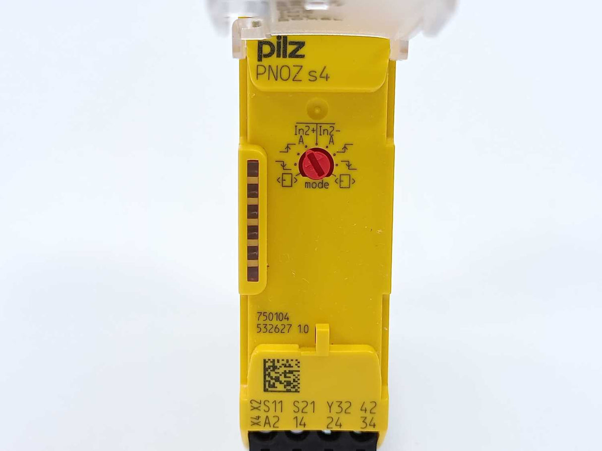 Pilz 750104 PNOZ s4 24VDC 3 n/o 1 n/c. Safety Relay