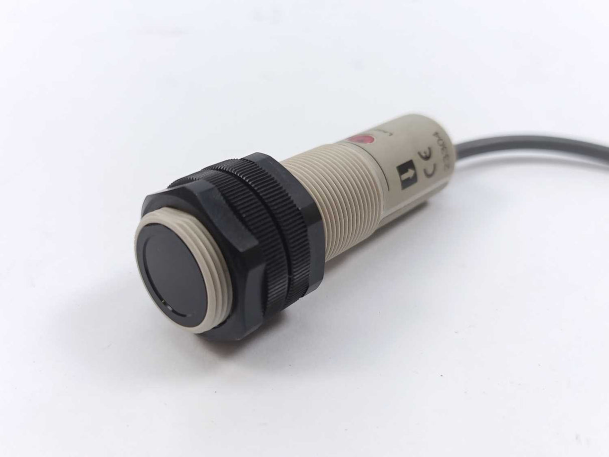 OMRON E3F2-7DB4 Photoelectric switch