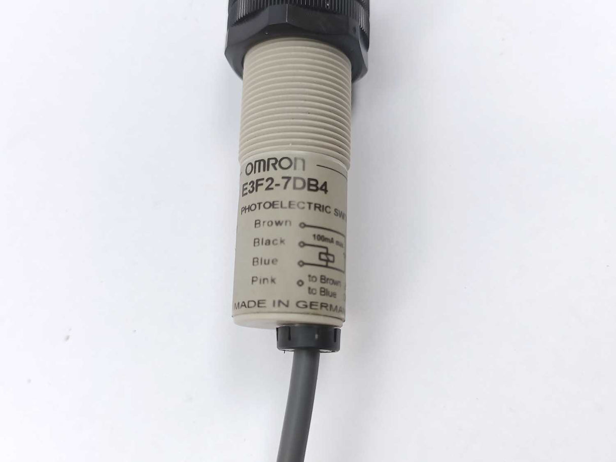OMRON E3F2-7DB4 Photoelectric switch
