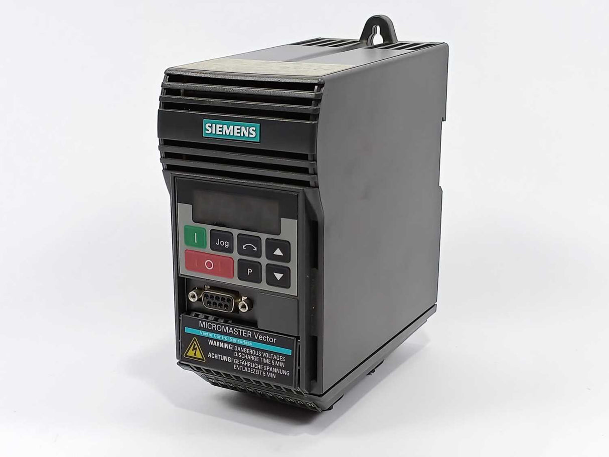 Siemens 6SE3212-8BA40 MICROMASTER vector 230V 47-63 Hz Class 2 issue: C 06