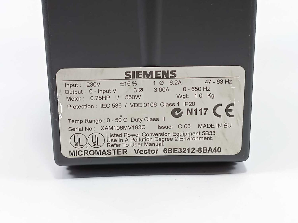 Siemens 6SE3212-8BA40 MICROMASTER vector 230V 47-63 Hz Class 2 issue: C 06