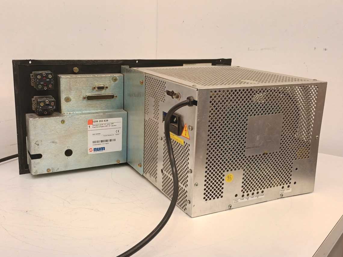 NUM 0206203639 BAV-CN3 Compact Panel 10" Color CRT