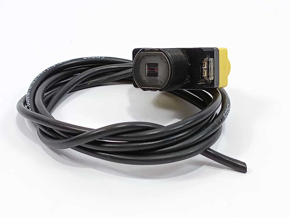Banner Engineering QS186LE212 All Purpose Photoelectric Sensor. 1m Length Cable