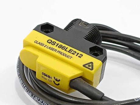 Banner Engineering QS186LE212 All Purpose Photoelectric Sensor. 1m Length Cable