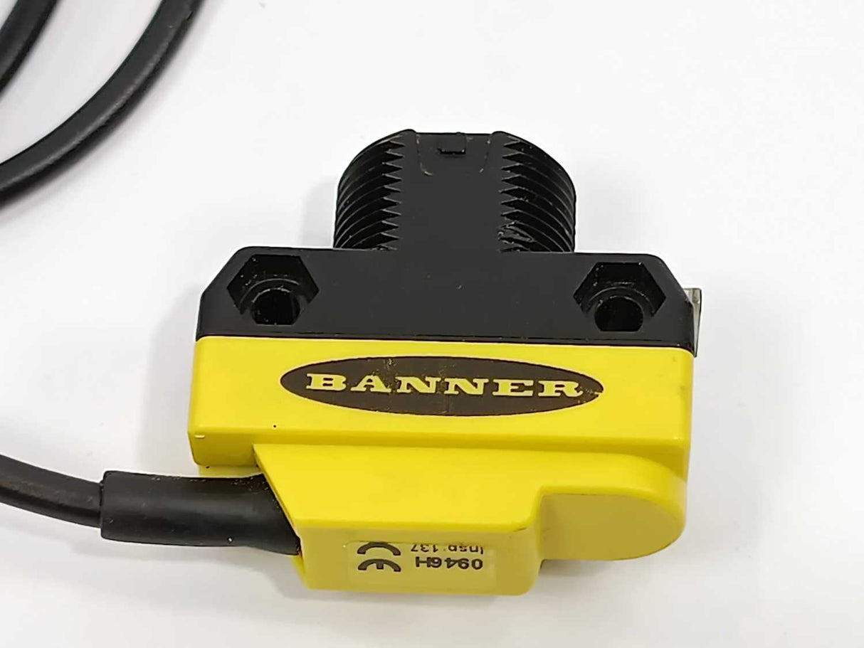 Banner Engineering QS186LE212 All Purpose Photoelectric Sensor. 1m Length Cable