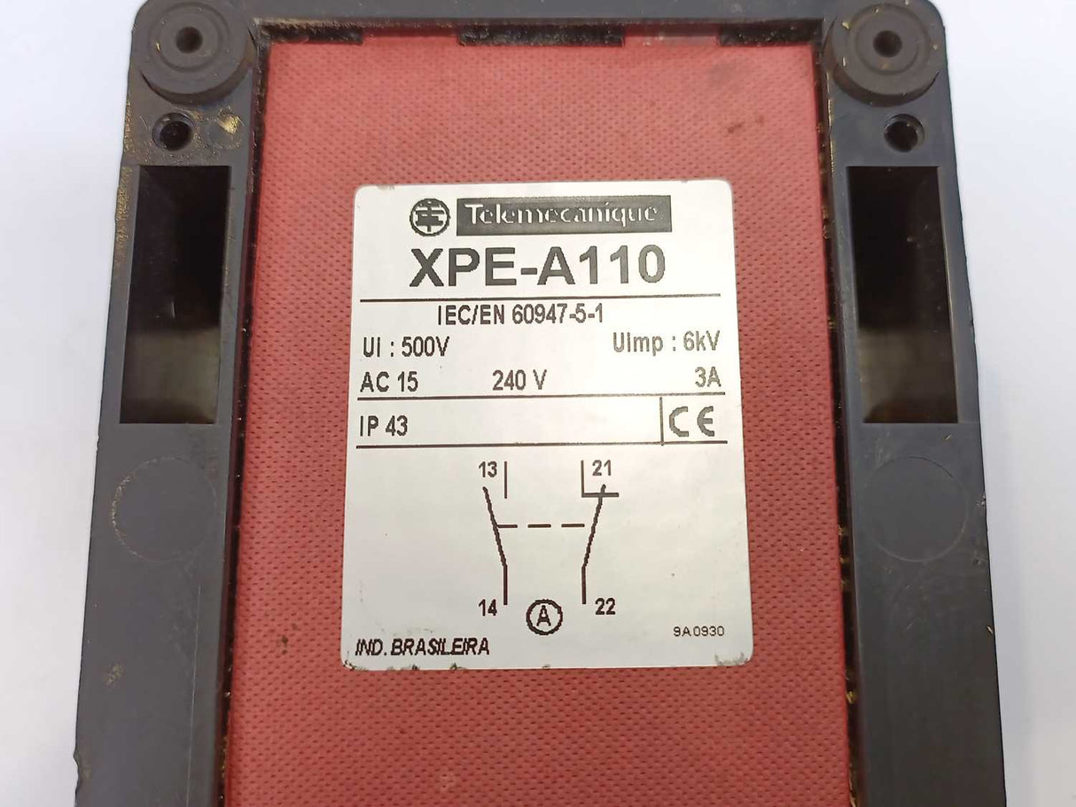 TELEMECANIQUE XPE-A110 single foot switch - IP43 - without cover