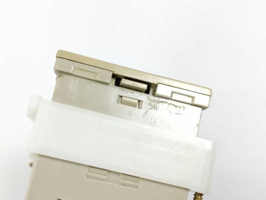 OMRON E5CS-RKJX-DIN Temperature Controller, missing front foil