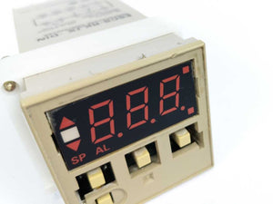 OMRON E5CS-RKJX-DIN Temperature Controller, missing front foil