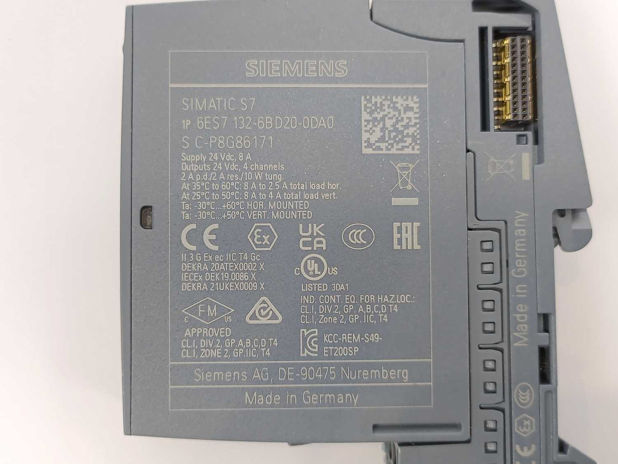 Siemens 6ES7132-6BD20-0DA0 ET 200SP Digital Output Module W/ 6ES7193-6BP20-0BA0