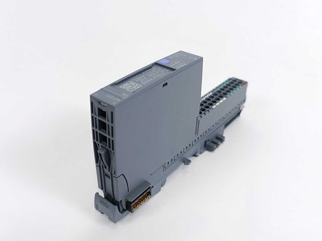 Siemens 6ES7134-6JD00-0CA1 Analog Input Module w/ 6ES7193-6BP00-0BA0