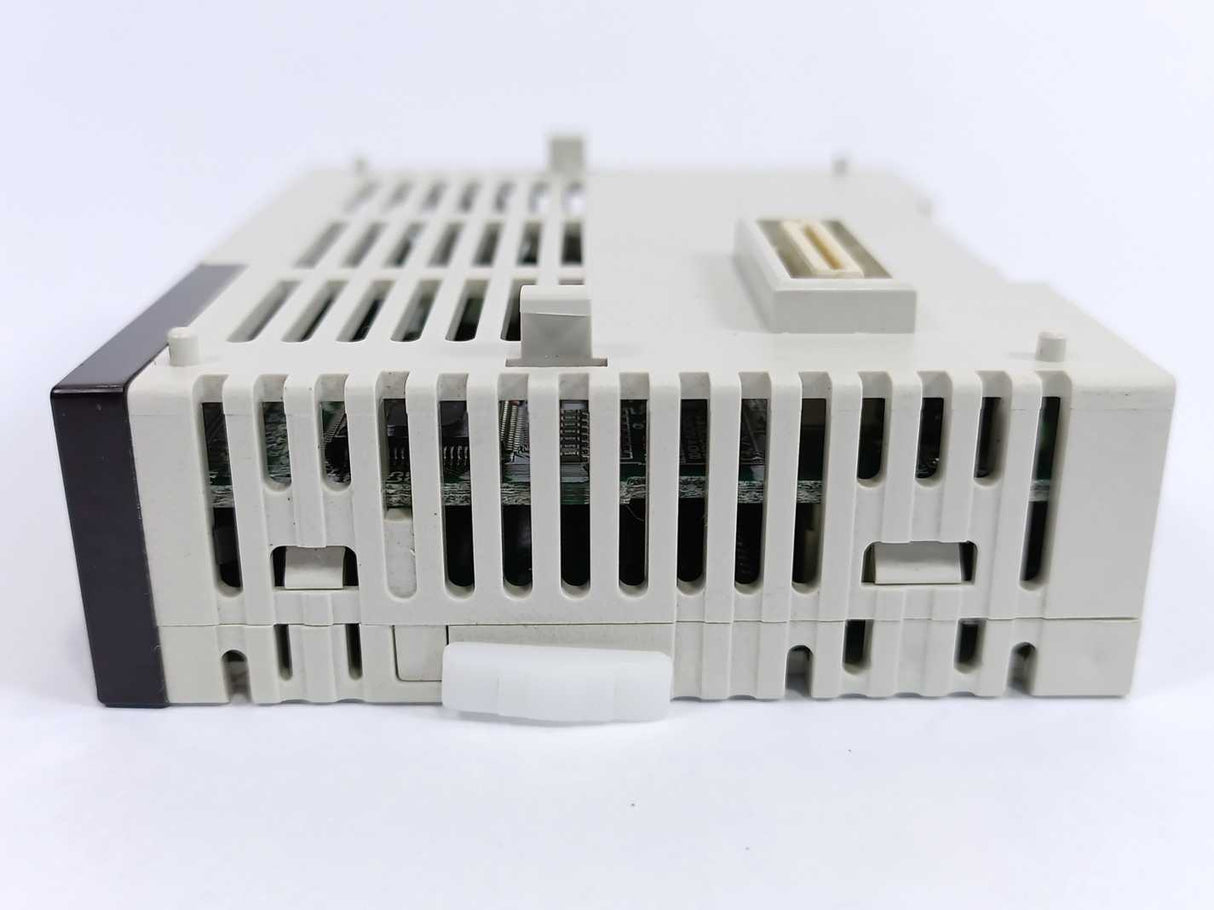 Mitsubishi FX2NC-16EYR-T-DS Programmable Controller