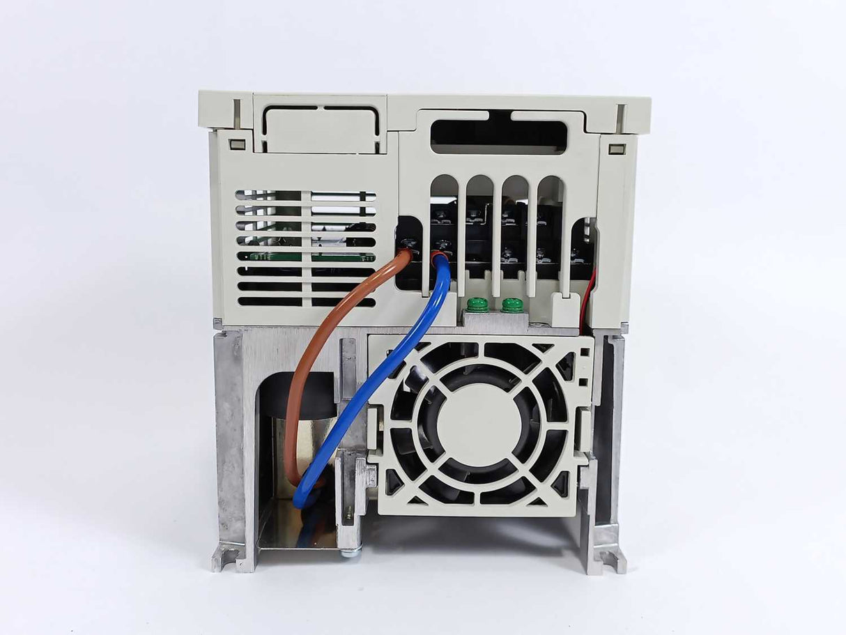 Mitsubishi FR-E520S-1. 5K-EC E500 Inverter, 1.5kW 230V w/ FR-PA02-02 Display