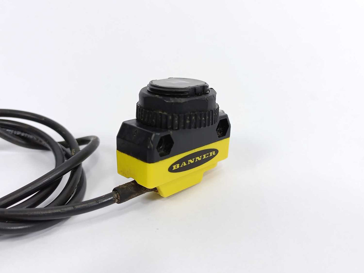 Banner Engineering QS186LE212 All Purpose Photoelectric Sensor